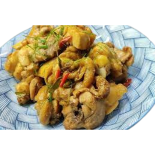 Gà trống thiến kho lá chanh